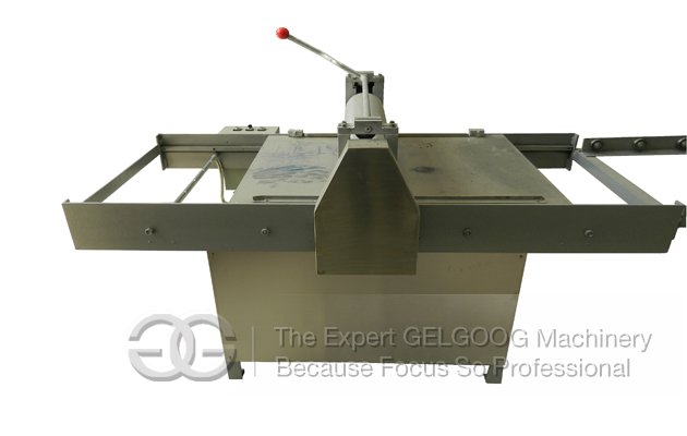 China Peanut Candy Molding Machine 